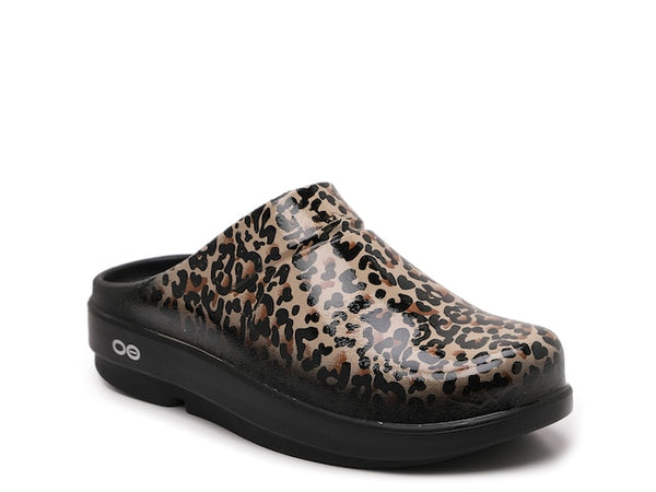 Oofos OOcloog Limited Edition Leopard – - Main Image