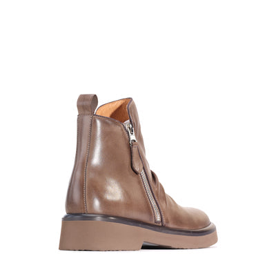EOS Theona Bootie Nocciola
