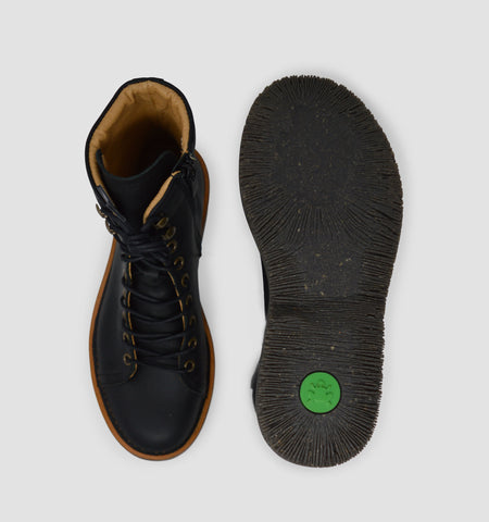 El Naturalista N5572 - Nappa Black/Volcano